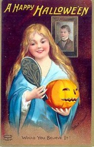 220px-Halloween-card-mirror-1904